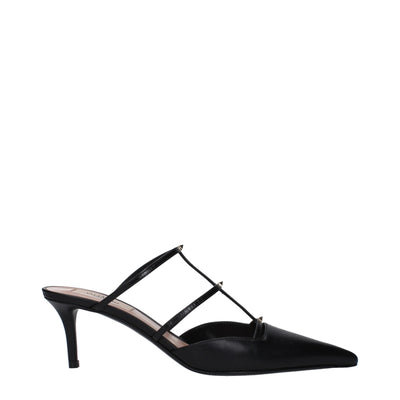 Valentino Garavani Black Leather Flat Sandals Valentino Garavani